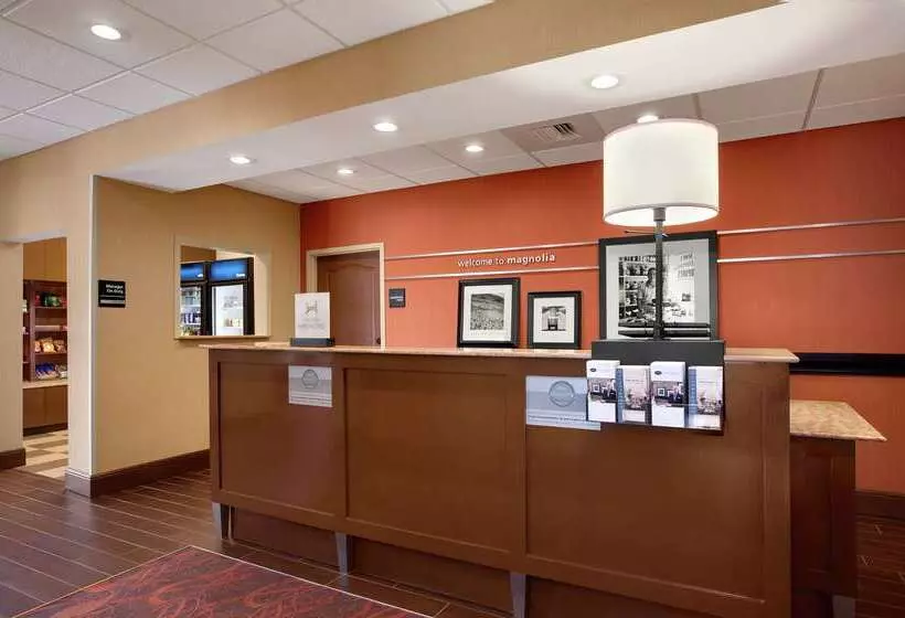 ホテル Hampton Inn Magnolia