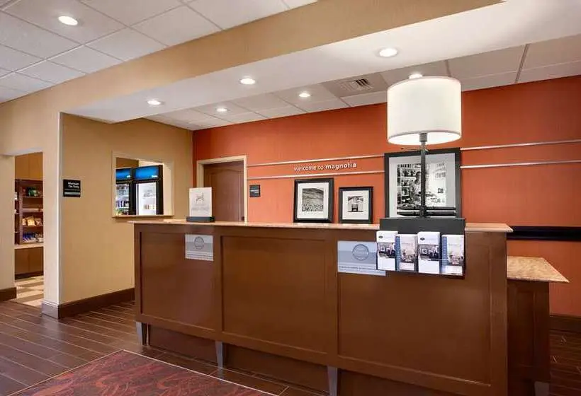 ホテル Hampton Inn Magnolia