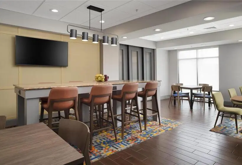 ホテル Hampton Inn Magnolia