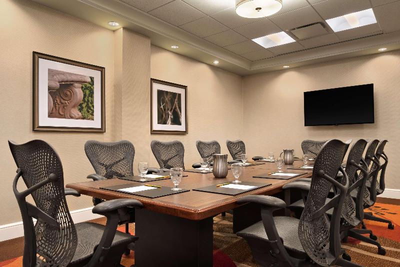 בית מלון כפרי Hilton Garden Inn Stony Brook