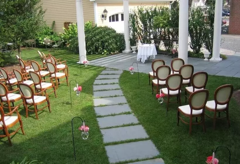 בית מלון כפרי Inn At 202 Dover