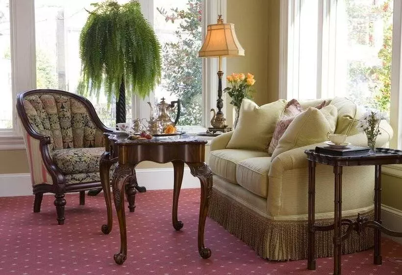 בית מלון כפרי Inn At 202 Dover