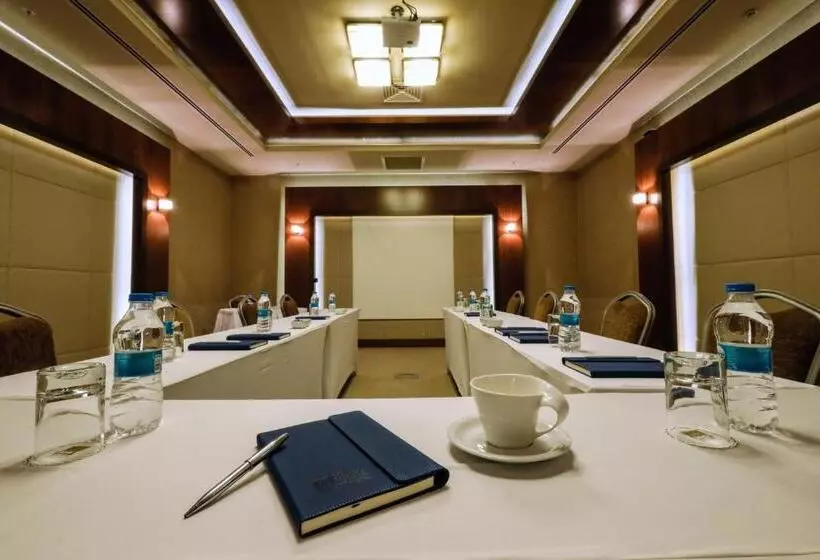 Hotel Isg Sabiha Gökçen Airport