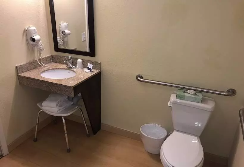 Отель Mainstay Suites Jacksonville Near Camp Lejeune