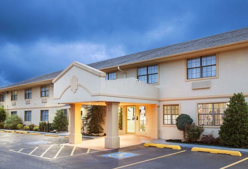 酒店 Super 8 By Wyndham Sulphur