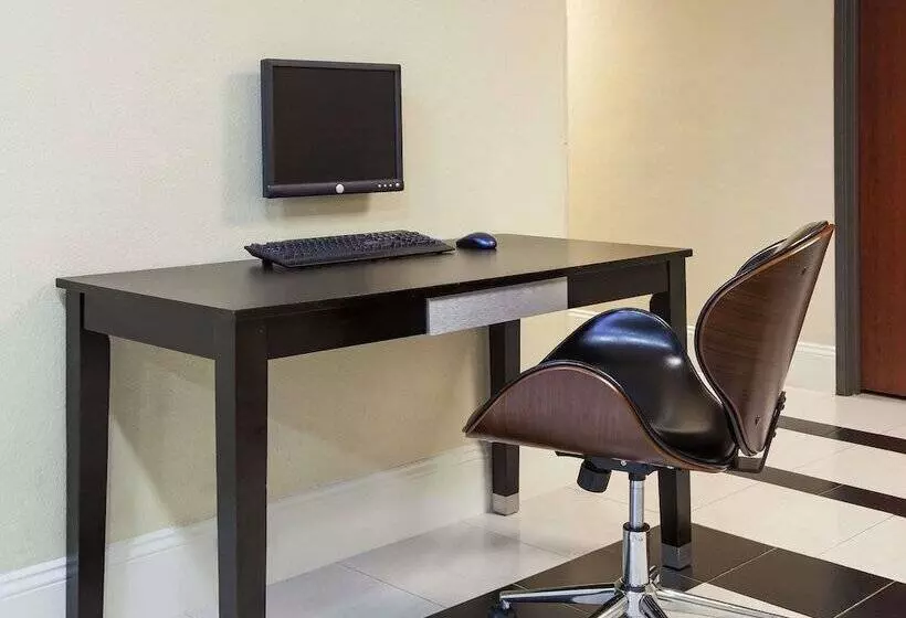 호텔 Super 8 By Wyndham Sulphur