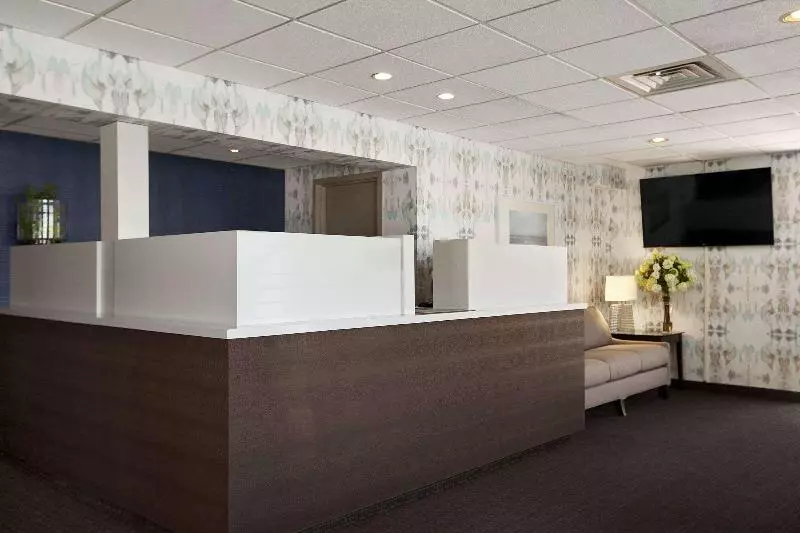 Отель Travelodge By Wyndham Hubbard Oh