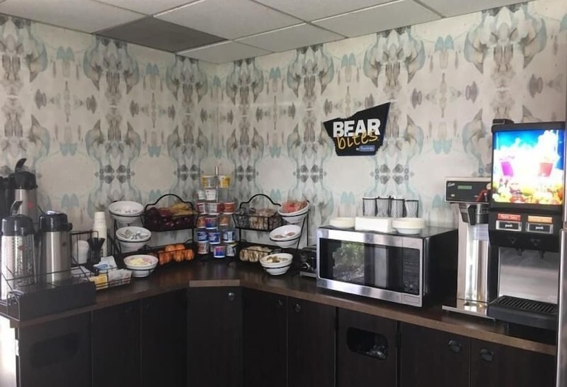 Отель Travelodge By Wyndham Hubbard Oh