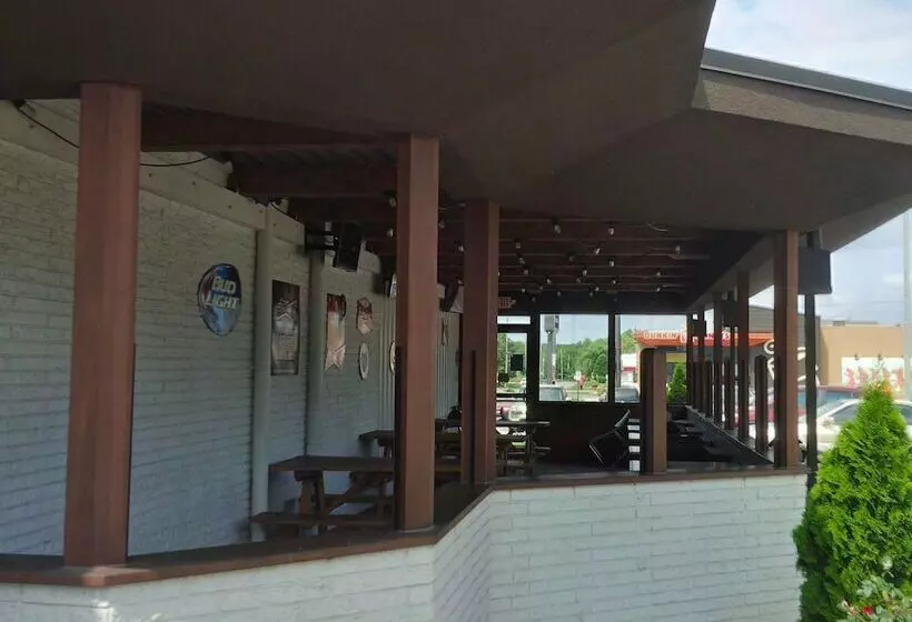 Отель Travelodge By Wyndham Hubbard Oh