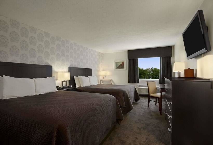 Отель Travelodge By Wyndham Hubbard Oh