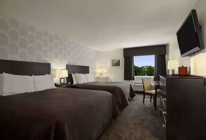 Отель Travelodge By Wyndham Hubbard Oh