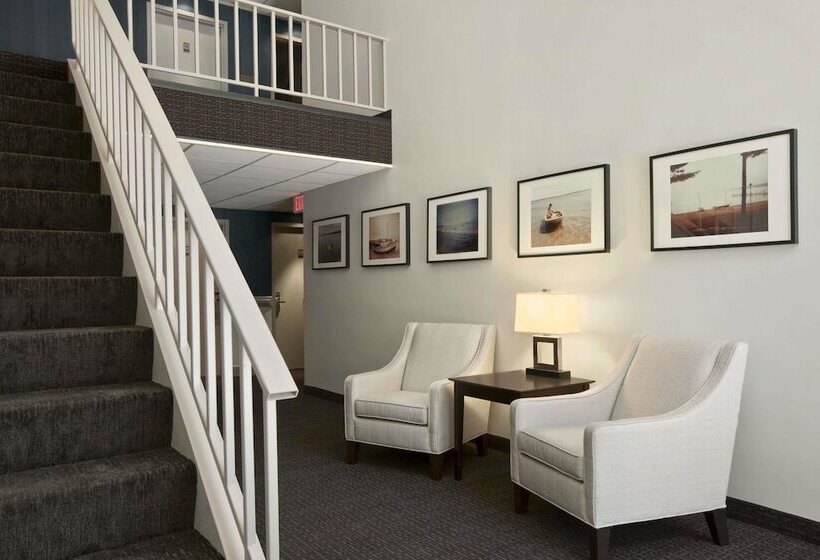 Отель Travelodge By Wyndham Hubbard Oh