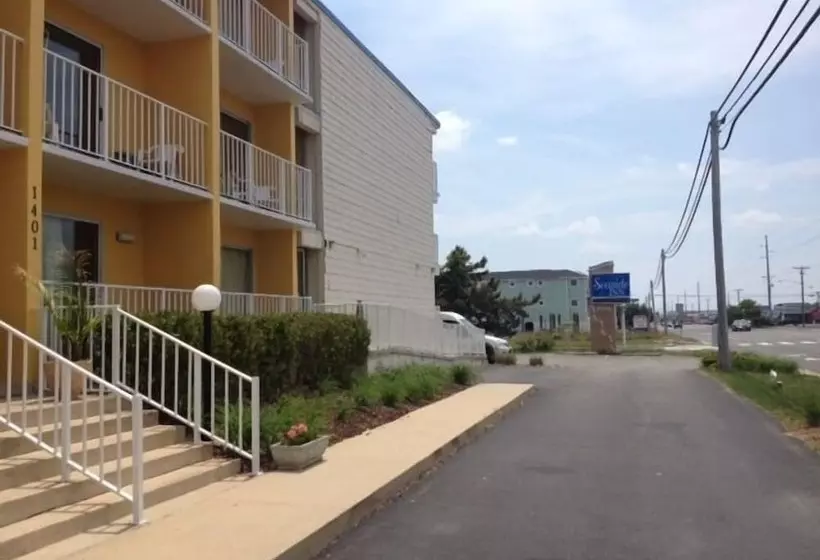 מוטל Seaside Inn & Suites