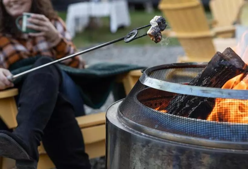 Seascape Motel & Cottages