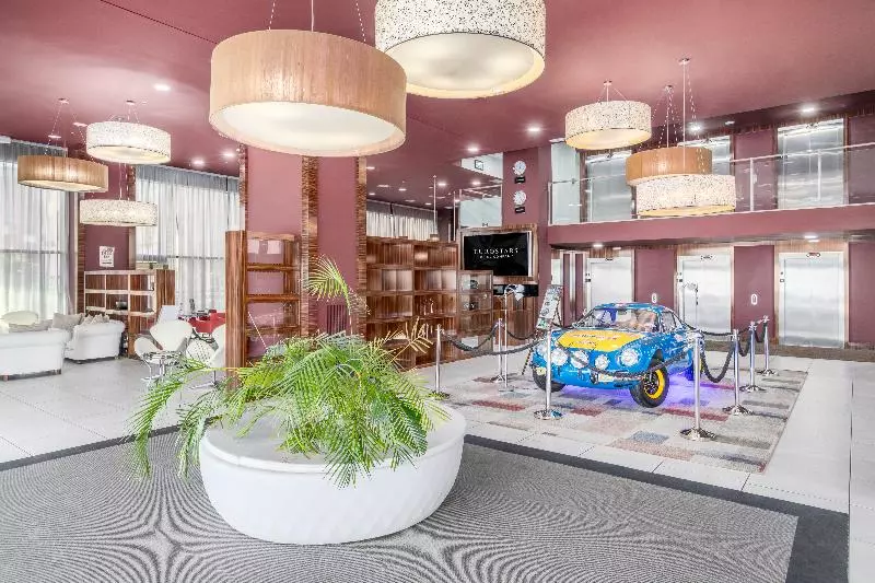 هتل Exe Convention Plaza Madrid