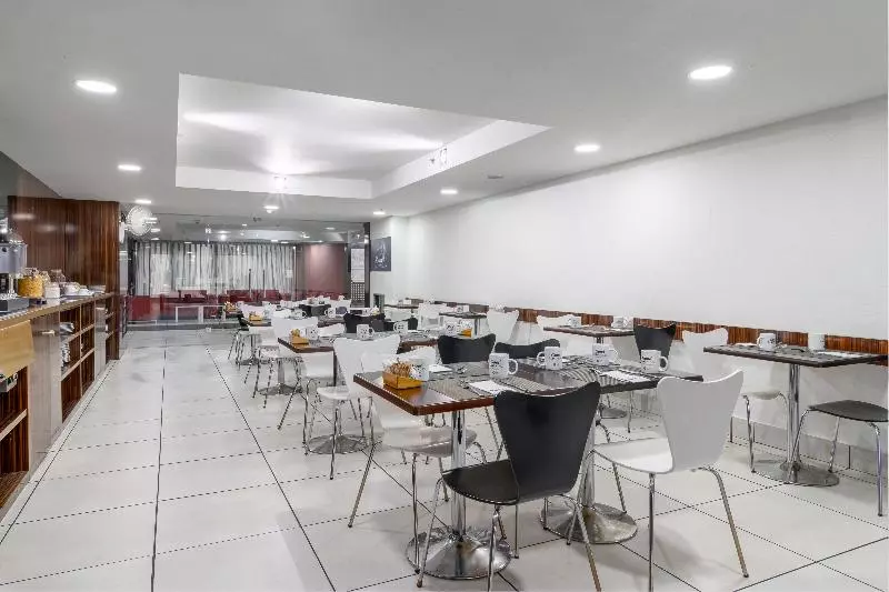 هتل Exe Convention Plaza Madrid