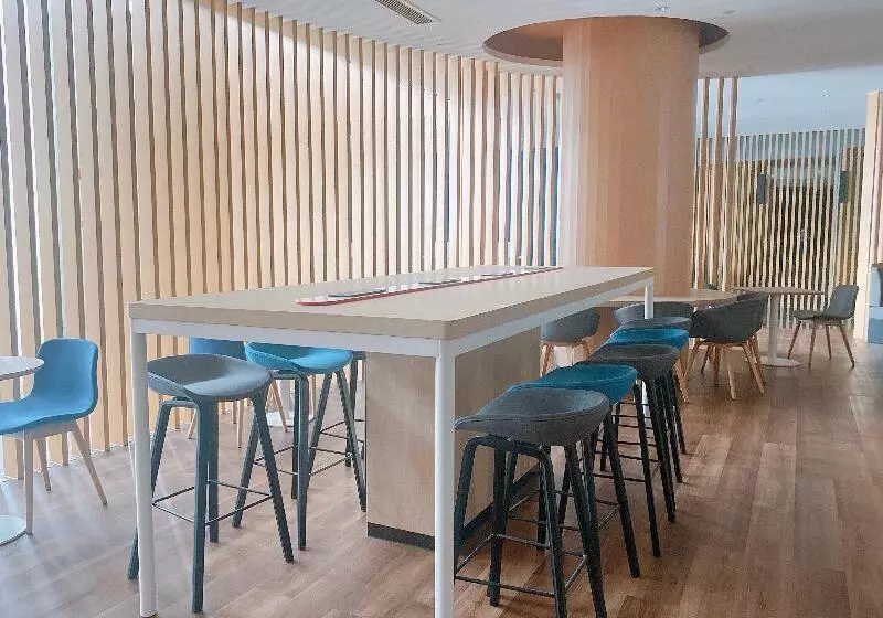 Hotelli Holiday Inn Express Dongyang Hengdian By Ihg