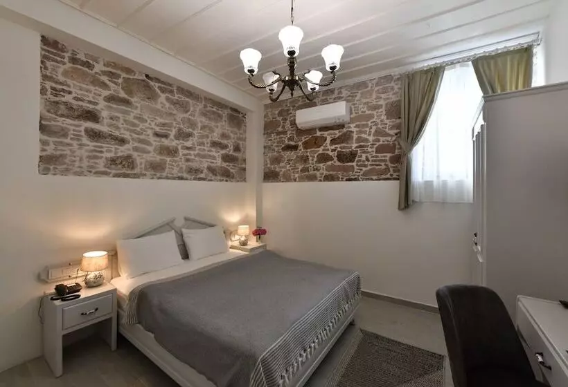 ホテル Cunda ömer Ağa Konağı