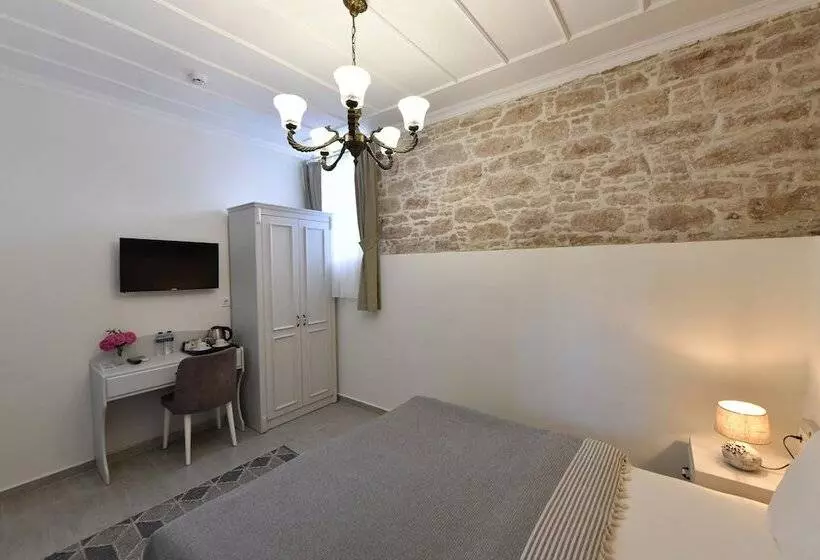 ホテル Cunda ömer Ağa Konağı