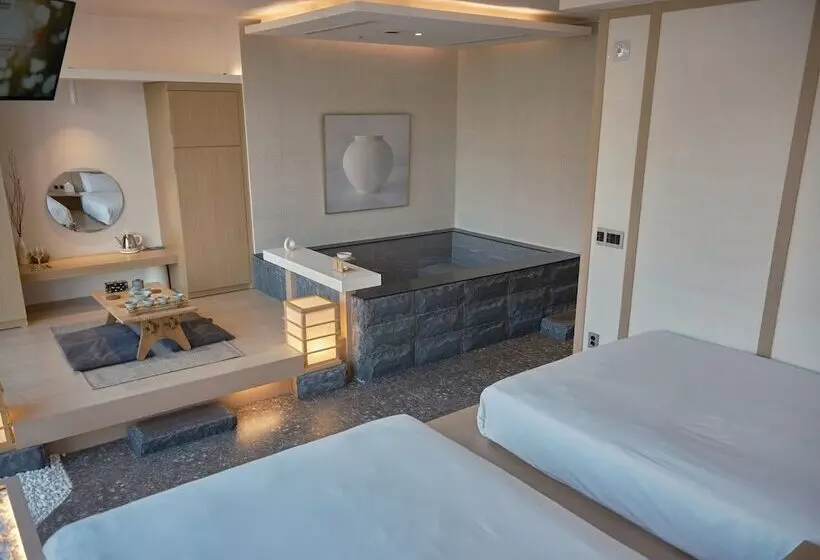 هتل Uh Suite The Seoul