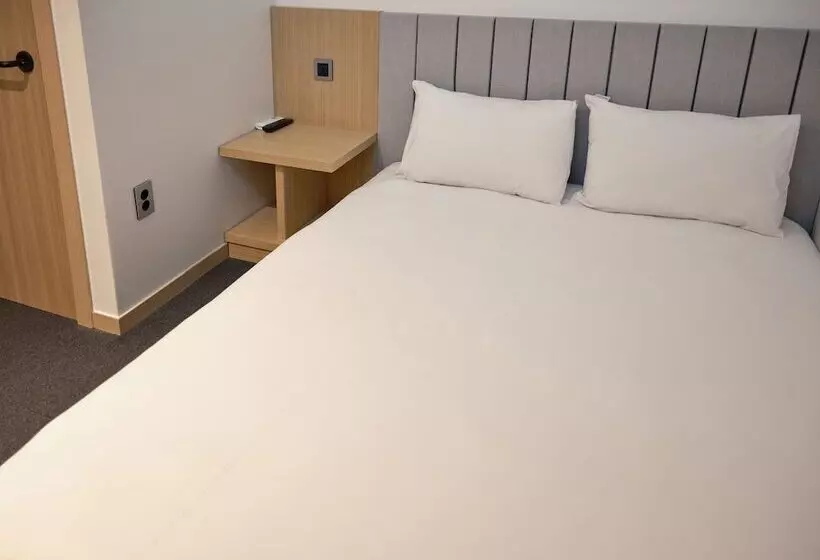 هتل Uh Suite The Seoul