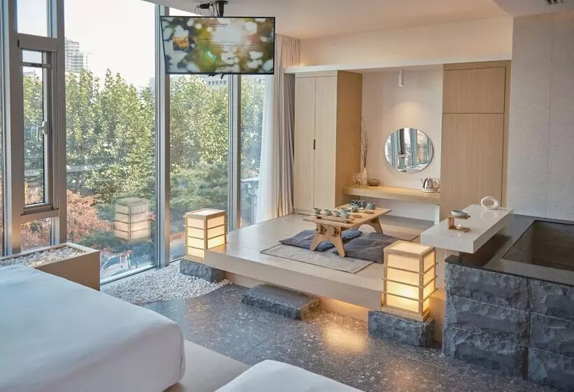 هتل Uh Suite The Seoul