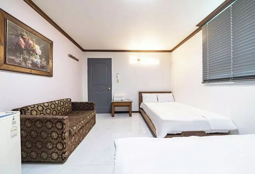 Motel Cheorwon Pareseu