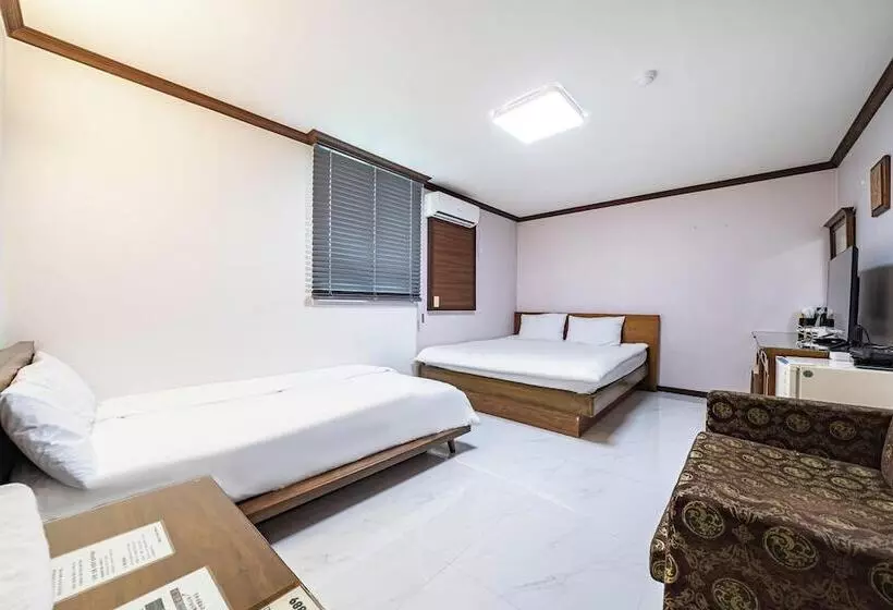 Motel Cheorwon Pareseu
