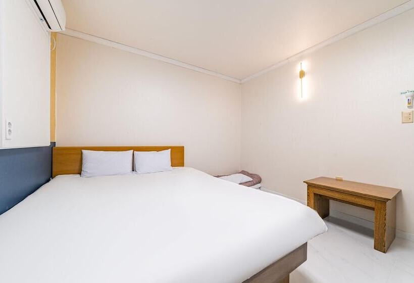 Motel Cheorwon Pareseu