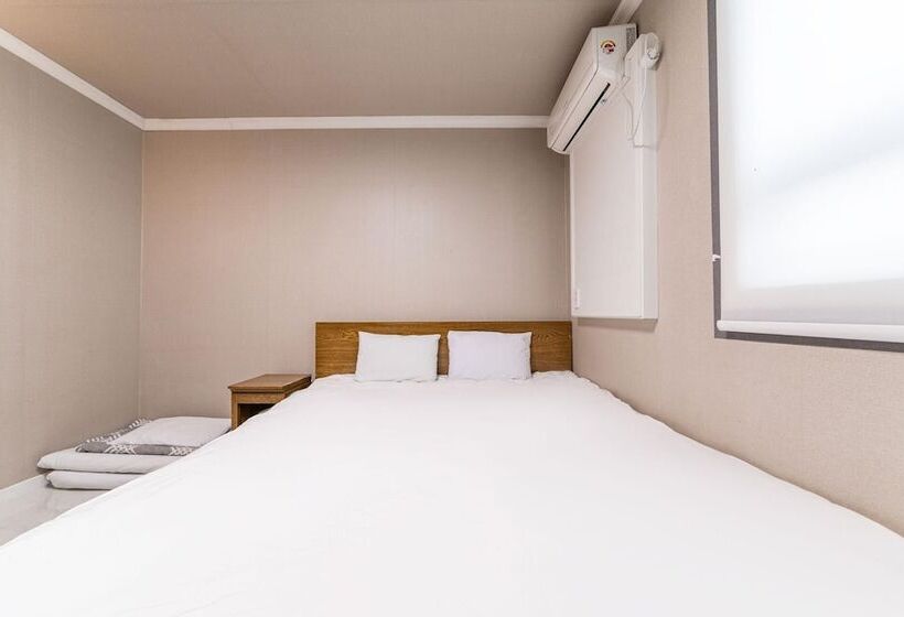 Motel Cheorwon Pareseu