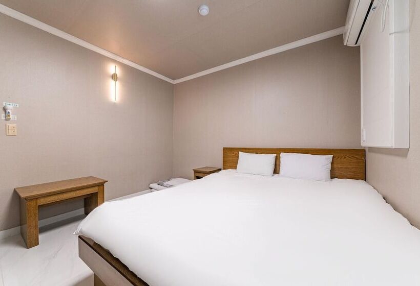 Motel Cheorwon Pareseu
