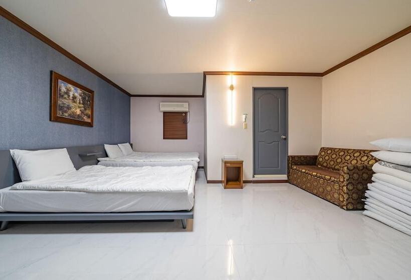 Motel Cheorwon Pareseu