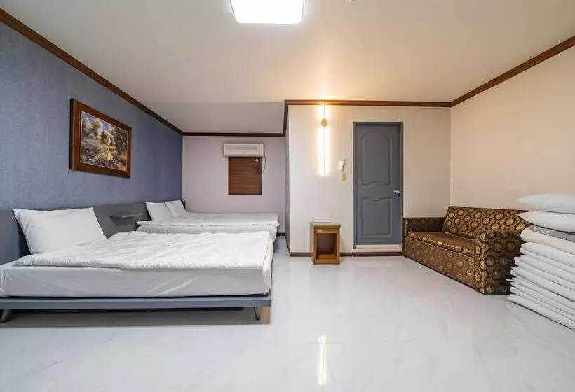 Motel Cheorwon Pareseu