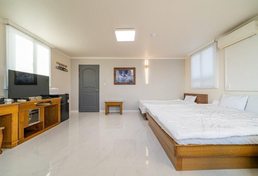 Motel Cheorwon Pareseu