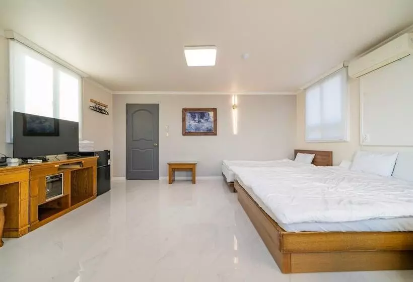 Motel Cheorwon Pareseu