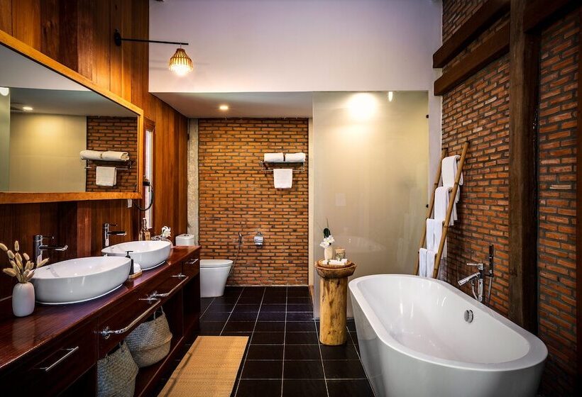 酒店 Farmhouse Resort & Spa