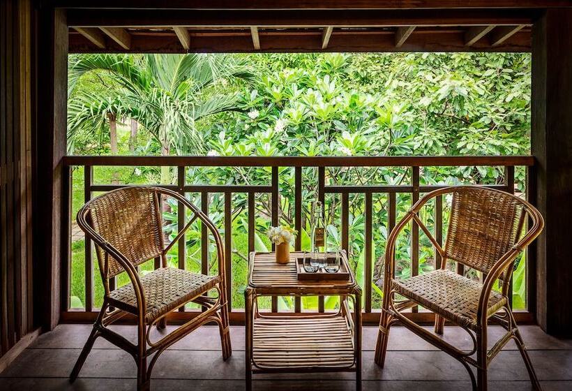 酒店 Farmhouse Resort & Spa