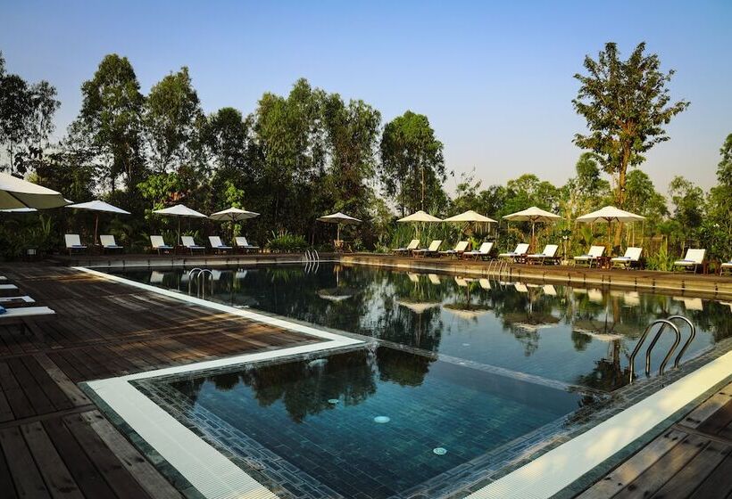 酒店 Farmhouse Resort & Spa