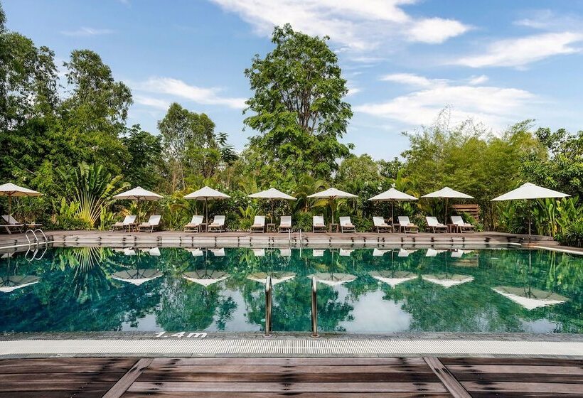 酒店 Farmhouse Resort & Spa