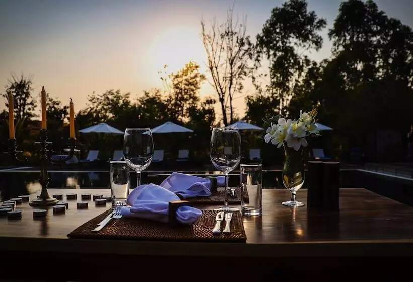 Hotelli Farmhouse Resort & Spa