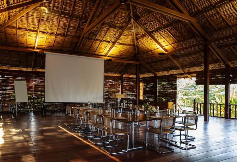 酒店 Farmhouse Resort & Spa