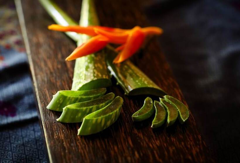 酒店 Farmhouse Resort & Spa