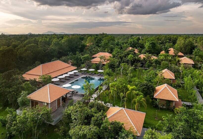 酒店 Farmhouse Resort & Spa