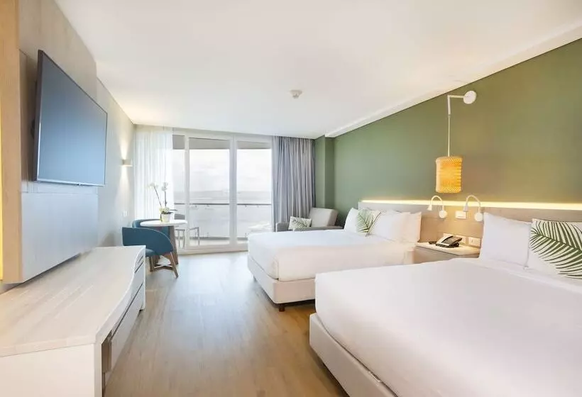 ホテル Grand Sirenis San Andres