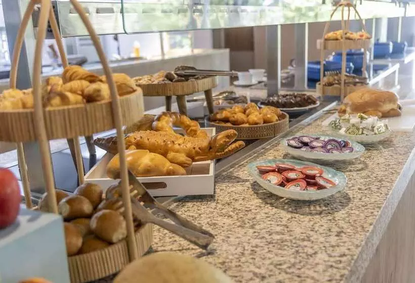 ホテル Grand Sirenis San Andres