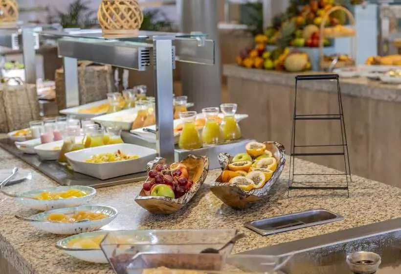 ホテル Grand Sirenis San Andres