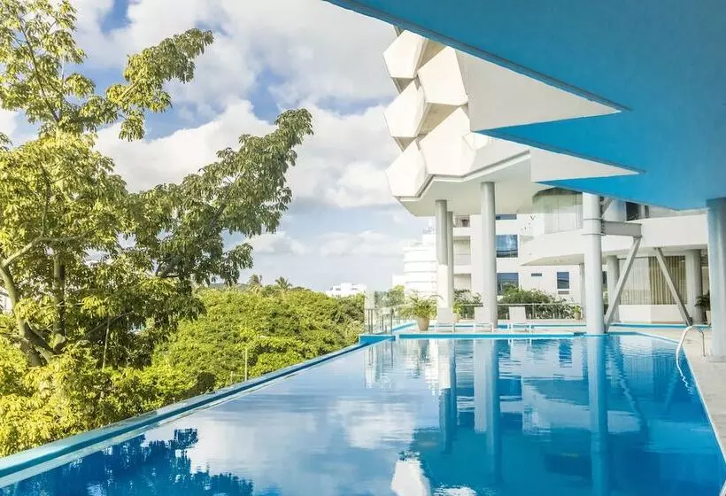 ホテル Grand Sirenis San Andres