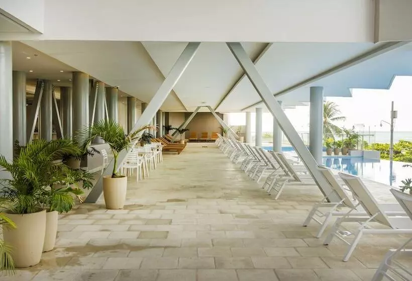 ホテル Grand Sirenis San Andres