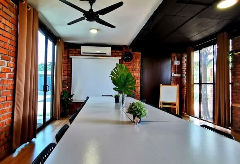 Pensão Petak Padin Cottage By The Pool, Kepala Batas Penang