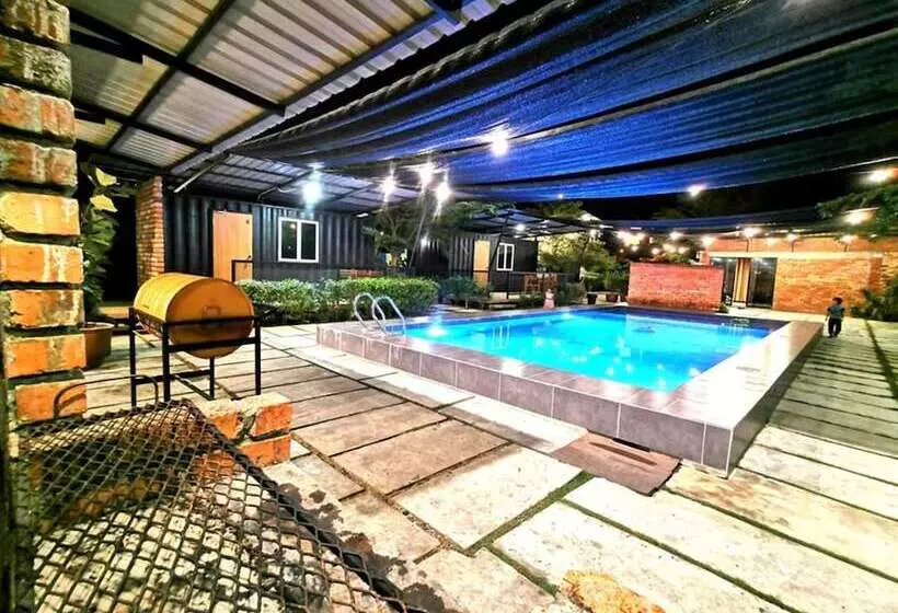Majatalo Petak Padin Cottage By The Pool, Kepala Batas Penang